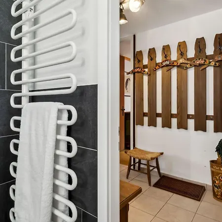 Appartamento Nr-63 Haus Ladina By Interhome